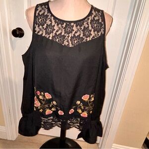 Jessica Simpson Cold Shoulder Embroidery Floral Top Size L Boho NWT